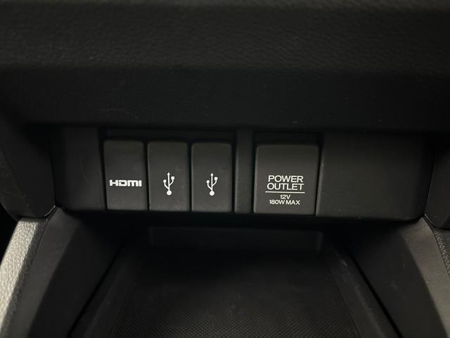 オデッセイ アブソルート・20thアニバーサリーパッケージ ホンダセンシング搭載車 無限フルエアロ 純正フリップダウンモニター 純正メモリーナビ 全周囲カメラ 純正ドライブレコーダー ETC(30枚目)