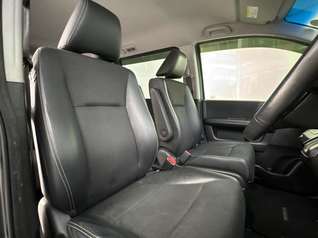 ステップワゴンスパーダ Zクールスピリットインターナビ セレクション 純正HDDナビ ミュージックラック バックモニター 左右電動スライドドア ETC オートクルーズコントロール パドルシフト 純正アルミホイール ディスチャージヘッドライト 8人乗り(17枚目)