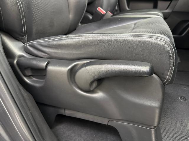 ステップワゴンスパーダ Zクールスピリットインターナビ セレクション 純正HDDナビ ミュージックラック バックモニター 左右電動スライドドア ETC オートクルーズコントロール パドルシフト 純正アルミホイール ディスチャージヘッドライト 8人乗り(18枚目)