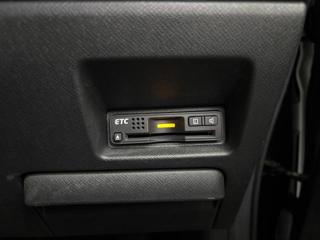 ステップワゴンスパーダ Zクールスピリットインターナビ セレクション 純正HDDナビ ミュージックラック バックモニター 左右電動スライドドア ETC オートクルーズコントロール パドルシフト 純正アルミホイール ディスチャージヘッドライト 8人乗り(25枚目)