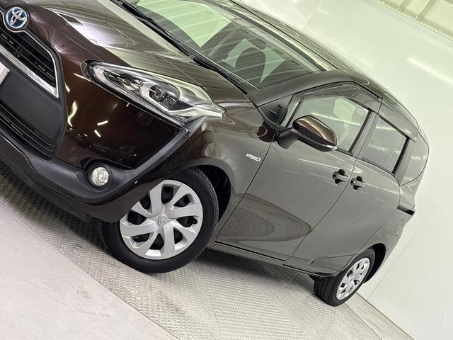 シエンタ ハイブリッドＧクエロ　衝突被害軽減システム　前後ドライブレコーダー　メモリーナビ　バックモニター　左右電動スライドドア　フロント左右シートヒーター　ＥＴＣ（4枚目）