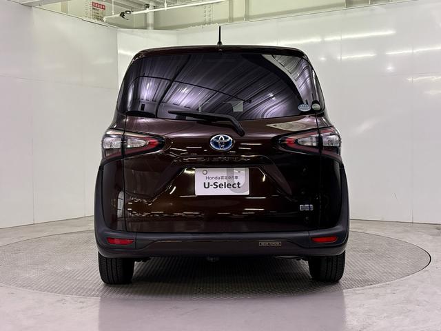 シエンタ ハイブリッドＧクエロ　衝突被害軽減システム　前後ドライブレコーダー　メモリーナビ　バックモニター　左右電動スライドドア　フロント左右シートヒーター　ＥＴＣ（7枚目）