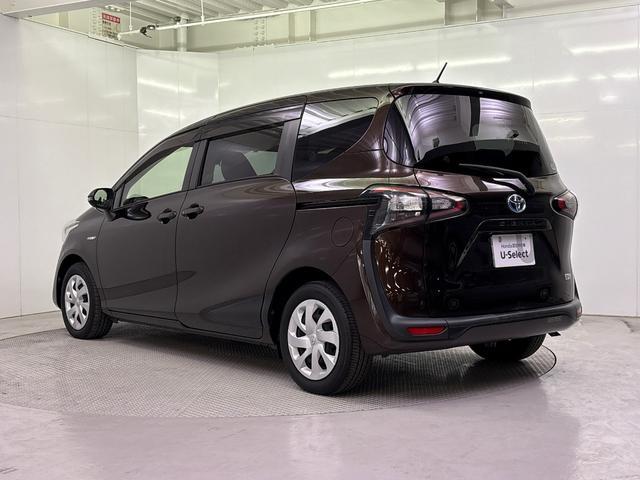 シエンタ ハイブリッドＧクエロ　衝突被害軽減システム　前後ドライブレコーダー　メモリーナビ　バックモニター　左右電動スライドドア　フロント左右シートヒーター　ＥＴＣ（8枚目）