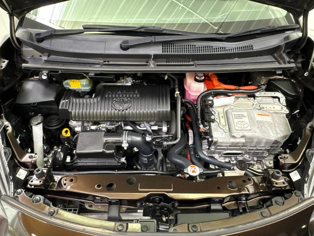 シエンタ ハイブリッドＧクエロ　衝突被害軽減システム　前後ドライブレコーダー　メモリーナビ　バックモニター　左右電動スライドドア　フロント左右シートヒーター　ＥＴＣ（10枚目）