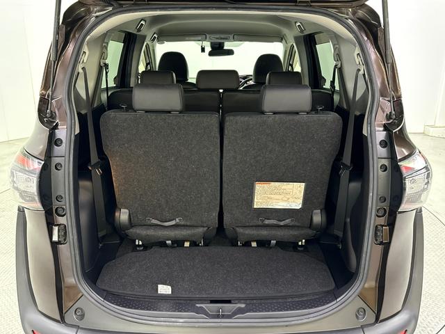 シエンタ ハイブリッドＧクエロ　衝突被害軽減システム　前後ドライブレコーダー　メモリーナビ　バックモニター　左右電動スライドドア　フロント左右シートヒーター　ＥＴＣ（19枚目）