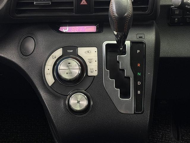 シエンタ ハイブリッドＧクエロ　衝突被害軽減システム　前後ドライブレコーダー　メモリーナビ　バックモニター　左右電動スライドドア　フロント左右シートヒーター　ＥＴＣ（23枚目）