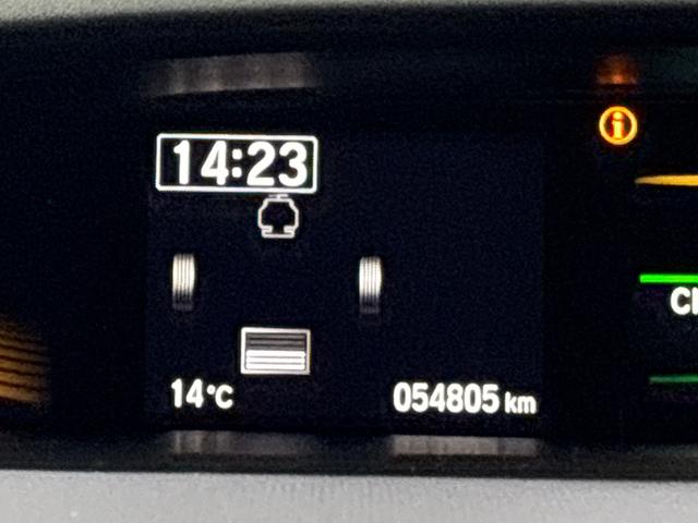 ステップワゴンスパーダ e:HEVスパーダGホンダセンシング 前後純正ドライブレコーダー 純正メモリーナビ 地デジチューナー ミュージックラック Bluetooth対応 ETC2.0 左右電動スライドドア(16枚目)