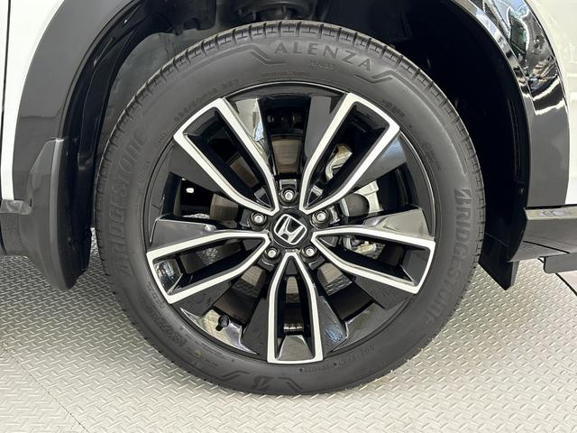 ヴェゼル ｅ：ＨＥＶ　Ｚ　ブラインドスポットインフォメーション　純正ドライブレコーダー　純正メモリーナビ　地デジチューナー　ミュージックラック　Ｂｌｕｅｔｏｏｔｈ対応　電動リアゲート　左右シートヒーター　純正アルミ　ＥＴＣ（10枚目）