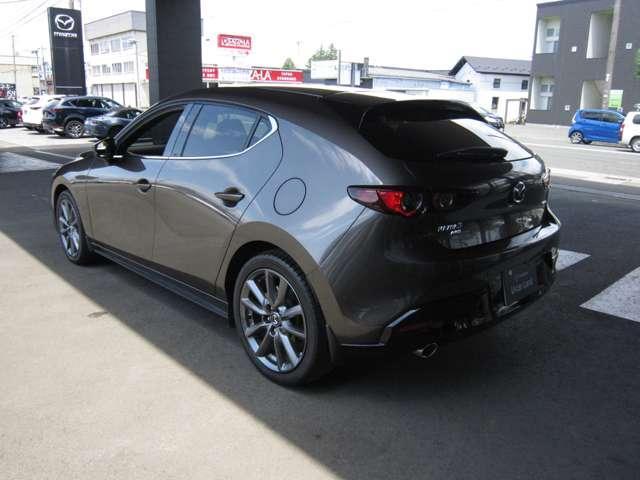 ＭＡＺＤＡ３ファストバック １．５　１５Ｓ　ツーリング　４ＷＤ　／リモコンＥスターター／３６０度モニター付（8枚目）