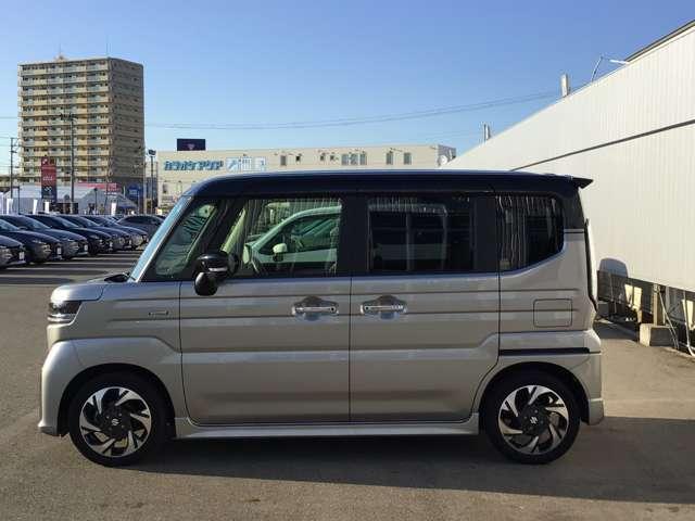 スペーシアカスタム ６６０　カスタム　ハイブリッド　ＸＳ　４ＷＤ（2枚目）
