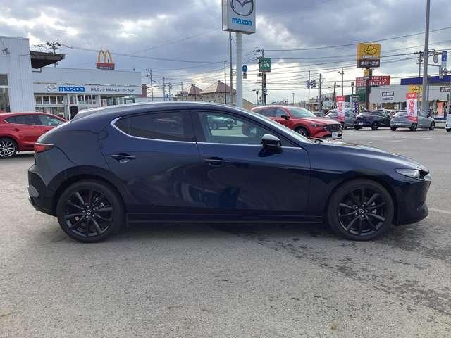 ＭＡＺＤＡ３ファストバック ２．０　２０Ｓ　ブラックトーンエディション　４ＷＤ（3枚目）