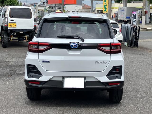 ロッキー プレミアムＧ　ＨＥＶ　禁煙車・純正９インチナビ・フルセグ・パノラマモニター・ドライブレコーダー・スマアシ・レーダークルーズＥＴＣ・全席シートヒーター・ＬＥＤヘッドライト・プッシュスタート（6枚目）