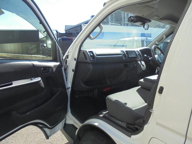 ハイエースバン ロングＤＸ　ＤＸロング　ハイルーフ　ＴＳＳ　メモリーナビ　ワンセグ　Ｂカメラ　ＥＴＣ（16枚目）