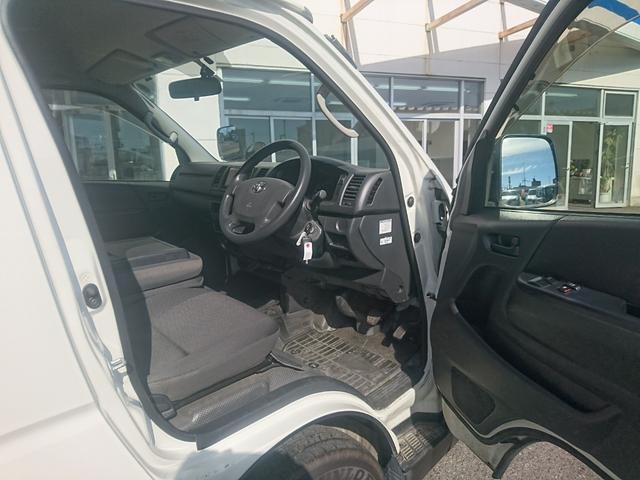 ハイエースバン ロングＤＸ　リフト付バン２．０ロングハイルーフ　ＳＤナビ　ワンセグ　Ｂカメラ　ＥＴＣ　リフト３００Ｋｇ（10枚目）