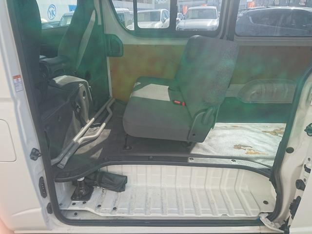 ハイエースバン ロングＤＸ　リフト付バン２．０ロングハイルーフ　ＳＤナビ　ワンセグ　Ｂカメラ　ＥＴＣ　リフト３００Ｋｇ（23枚目）
