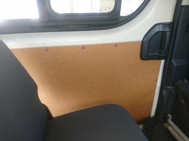 ハイエースバン ロングＤＸ　リフト付バン２．０ロングハイルーフ　ＳＤナビ　ワンセグ　Ｂカメラ　ＥＴＣ　リフト３００Ｋｇ（25枚目）