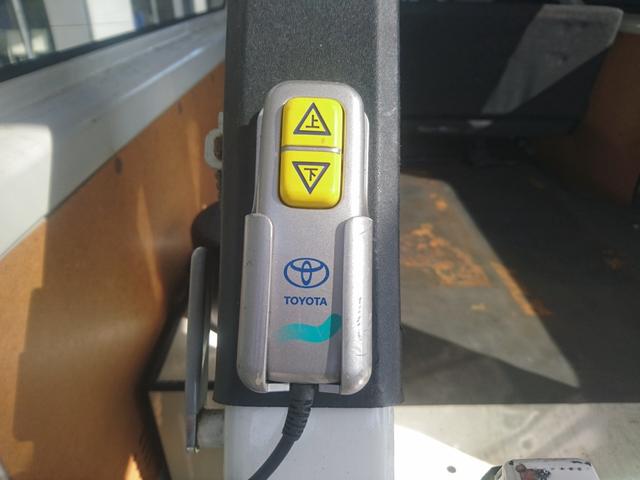 ハイエースバン ロングＤＸ　リフト付バン２．０ロングハイルーフ　ＳＤナビ　ワンセグ　Ｂカメラ　ＥＴＣ　リフト３００Ｋｇ（34枚目）