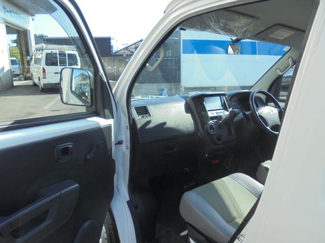 ライトエースバン DX 4WD SDナビ ワンセグ Bカメラ ETC(18枚目)