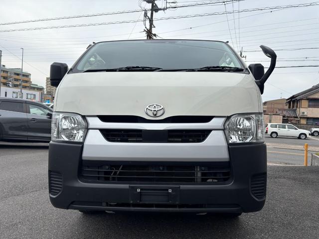 ハイエースバン 　リフト付バン２．０ロング　ＴＳＳ　パノラミックモニター　デジタルミラー　メモリーナビ　ＥＴＣ（7枚目）