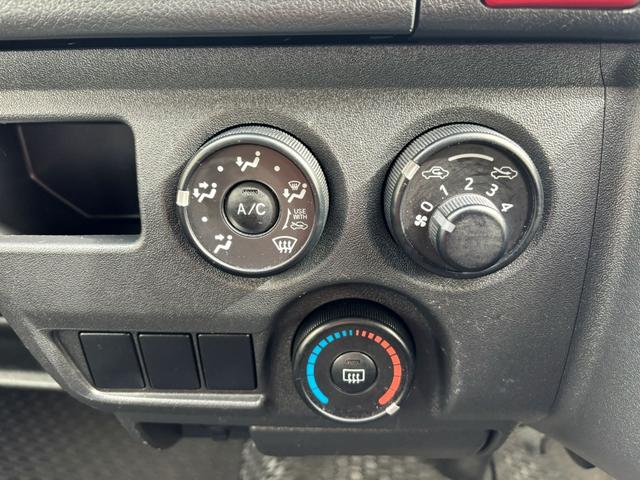 ハイエースバン 　リフト付バン２．０ロング　ＴＳＳ　パノラミックモニター　デジタルミラー　メモリーナビ　ＥＴＣ（42枚目）