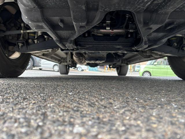 ハイエースバン 　リフト付バン２．０ロング　ＴＳＳ　パノラミックモニター　デジタルミラー　メモリーナビ　ＥＴＣ（59枚目）