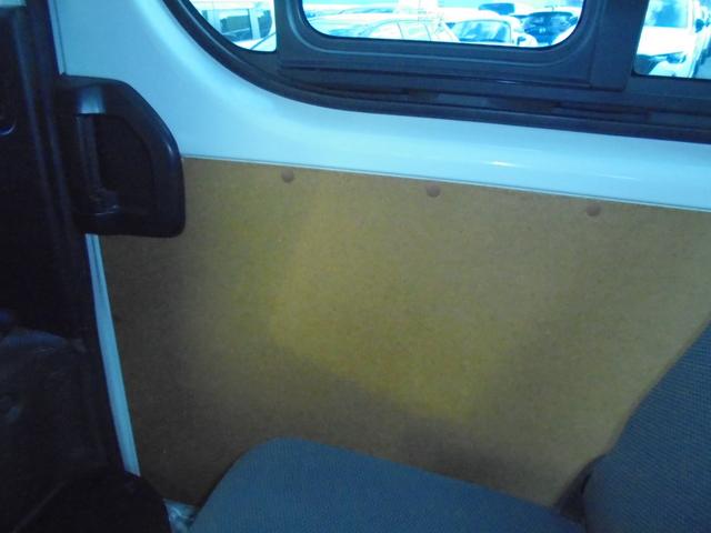 ハイエースバン ロングDX 4WD TSS SDナビ ワンセグ ETC ドラレコ(17枚目)