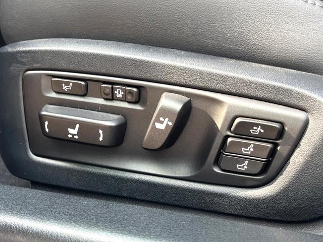 ＧＳ ＧＳ３００ｈ　バージョンＬ　後期　ムーンルーフ　ＯＰ１９インチＡＷ　ＢＳＭ　クリソナ　カラーＨＵＤ　パワートランクリッド　３眼フルＬＥＤヘッド　セミアニリン革　シートベンチレーション　全席シートヒーター　禁煙車　電動オットマン（34枚目）