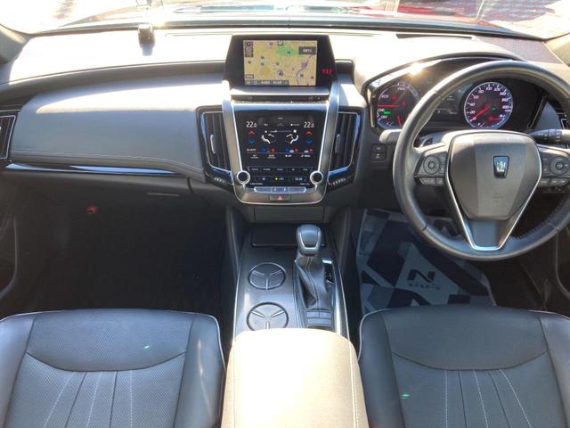 クラウンハイブリッド RSアドバンス ムーンルーフ 黒革 シートベンチレーション BSM RCTAB カラーHUD シートメモリ メーカーナビ バックカメラ AC100V セーフティセンス 3眼LEDヘッド 革巻きステアリング ETC(2枚目)