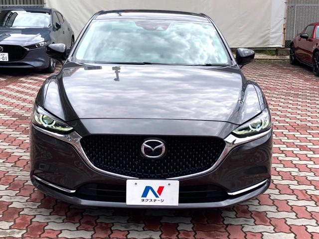 ＭＡＺＤＡ６セダン ２５Ｔ　ブラックトーンエディション　特別仕様　ガソリンターボ　ＢＯＳＥサウンド　禁煙車　赤革　シートヒーター　ブラックメッシュグリル　純正１９インチブラックメタリックＡＷ　マツダコネクトナビ　３６０度ビュー　ＡｐｐｌｅＣａｒＰｌａｙ（14枚目）