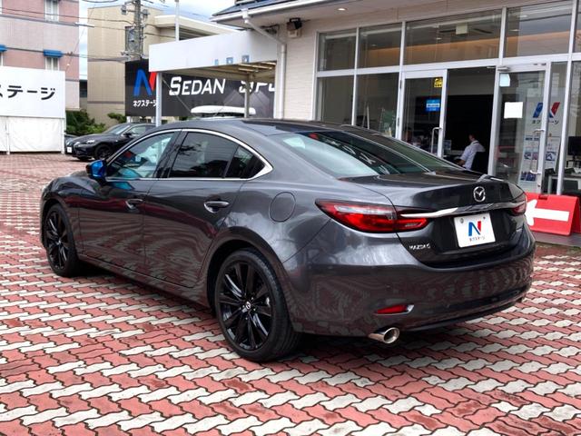 ＭＡＺＤＡ６セダン ２５Ｔ　ブラックトーンエディション　特別仕様　ガソリンターボ　ＢＯＳＥサウンド　禁煙車　赤革　シートヒーター　ブラックメッシュグリル　純正１９インチブラックメタリックＡＷ　マツダコネクトナビ　３６０度ビュー　ＡｐｐｌｅＣａｒＰｌａｙ（25枚目）