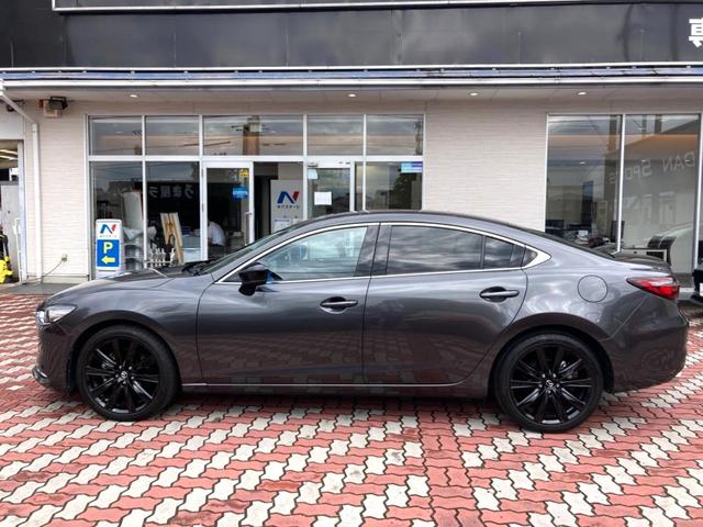 ＭＡＺＤＡ６セダン ２５Ｔ　ブラックトーンエディション　特別仕様　ガソリンターボ　ＢＯＳＥサウンド　禁煙車　赤革　シートヒーター　ブラックメッシュグリル　純正１９インチブラックメタリックＡＷ　マツダコネクトナビ　３６０度ビュー　ＡｐｐｌｅＣａｒＰｌａｙ（27枚目）