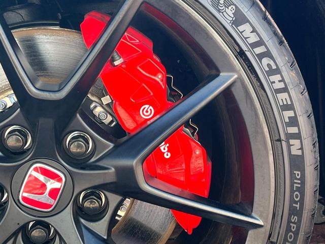 シビック タイプR 無限エアロ(F) 6MT ターボ 1オーナー 禁煙車 ホンダコネクト バックカメラ 純正19インチAW Bremboキャリパー フルLEDヘッド +Rモードスイッチ 大型リヤスポイラー ETC2.0(7枚目)