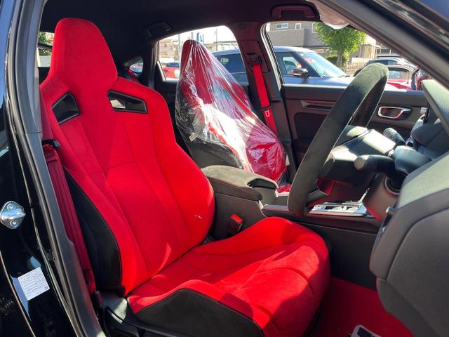 シビック タイプR 無限エアロ(F) 6MT ターボ 1オーナー 禁煙車 ホンダコネクト バックカメラ 純正19インチAW Bremboキャリパー フルLEDヘッド +Rモードスイッチ 大型リヤスポイラー ETC2.0(8枚目)