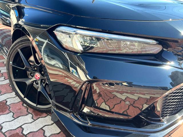 シビック タイプR 無限エアロ(F) 6MT ターボ 1オーナー 禁煙車 ホンダコネクト バックカメラ 純正19インチAW Bremboキャリパー フルLEDヘッド +Rモードスイッチ 大型リヤスポイラー ETC2.0(12枚目)