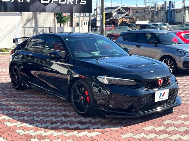 シビック タイプR 無限エアロ(F) 6MT ターボ 1オーナー 禁煙車 ホンダコネクト バックカメラ 純正19インチAW Bremboキャリパー フルLEDヘッド +Rモードスイッチ 大型リヤスポイラー ETC2.0(16枚目)