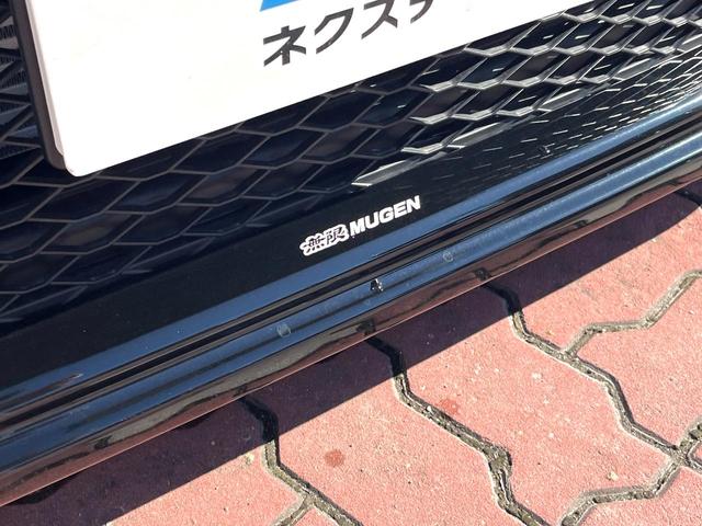 シビック タイプR 無限エアロ(F) 6MT ターボ 1オーナー 禁煙車 ホンダコネクト バックカメラ 純正19インチAW Bremboキャリパー フルLEDヘッド +Rモードスイッチ 大型リヤスポイラー ETC2.0(32枚目)