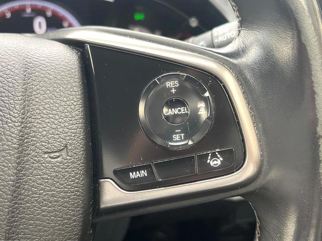 シビック ハッチバック 後期 6MT 禁煙車 ホンダセンシング 純正18インチアルミ LEDヘッド アダプティブクルーズコントロール シートヒーター 純正SDナビ バックカメラ スポーツペダル パワーシート ワンオーナー(6枚目)