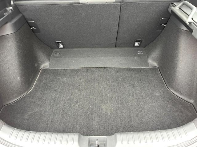 シビック ハッチバック 後期 6MT 禁煙車 ホンダセンシング 純正18インチアルミ LEDヘッド アダプティブクルーズコントロール シートヒーター 純正SDナビ バックカメラ スポーツペダル パワーシート ワンオーナー(10枚目)