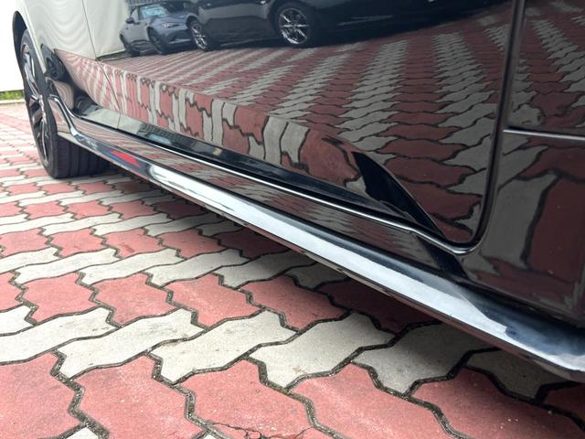 シビック ハッチバック 後期 6MT 禁煙車 ホンダセンシング 純正18インチアルミ LEDヘッド アダプティブクルーズコントロール シートヒーター 純正SDナビ バックカメラ スポーツペダル パワーシート ワンオーナー(27枚目)