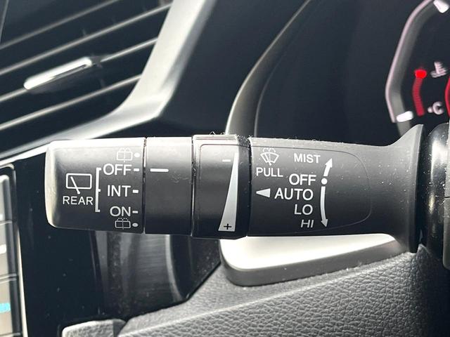 シビック ハッチバック 後期 6MT 禁煙車 ホンダセンシング 純正18インチアルミ LEDヘッド アダプティブクルーズコントロール シートヒーター 純正SDナビ バックカメラ スポーツペダル パワーシート ワンオーナー(48枚目)