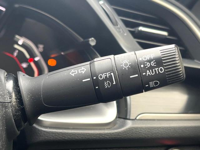 シビック ハッチバック 後期 6MT 禁煙車 ホンダセンシング 純正18インチアルミ LEDヘッド アダプティブクルーズコントロール シートヒーター 純正SDナビ バックカメラ スポーツペダル パワーシート ワンオーナー(49枚目)
