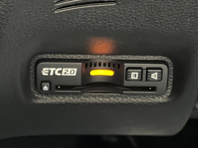 シビック ハッチバック 後期 6MT 禁煙車 ホンダセンシング 純正18インチアルミ LEDヘッド アダプティブクルーズコントロール シートヒーター 純正SDナビ バックカメラ スポーツペダル パワーシート ワンオーナー(56枚目)