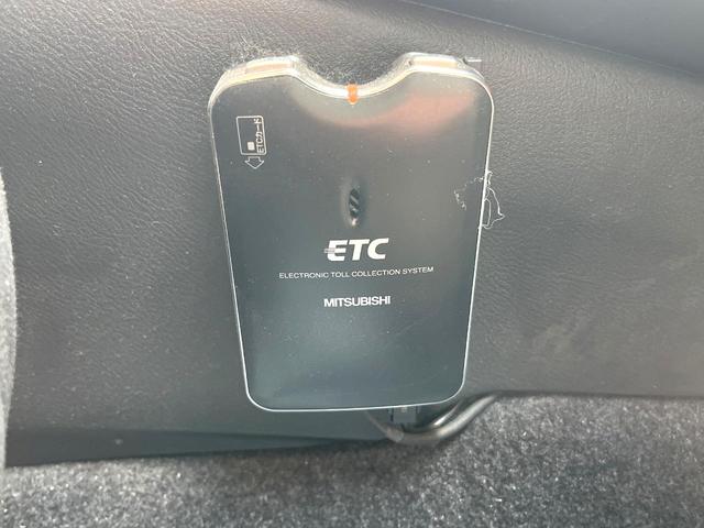 シビック タイプR K20A 2.0L直4 6MT メーカーナビ バックカメラ 禁煙車 ヘリカルLSD Rスペックシート 純正18インチAW HIDヘッド 大型リヤスポイラー ETC リモコンキー 革巻きステアリング(7枚目)