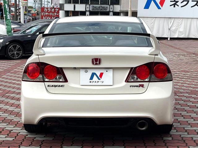 シビック タイプR K20A 2.0L直4 6MT メーカーナビ バックカメラ 禁煙車 ヘリカルLSD Rスペックシート 純正18インチAW HIDヘッド 大型リヤスポイラー ETC リモコンキー 革巻きステアリング(15枚目)