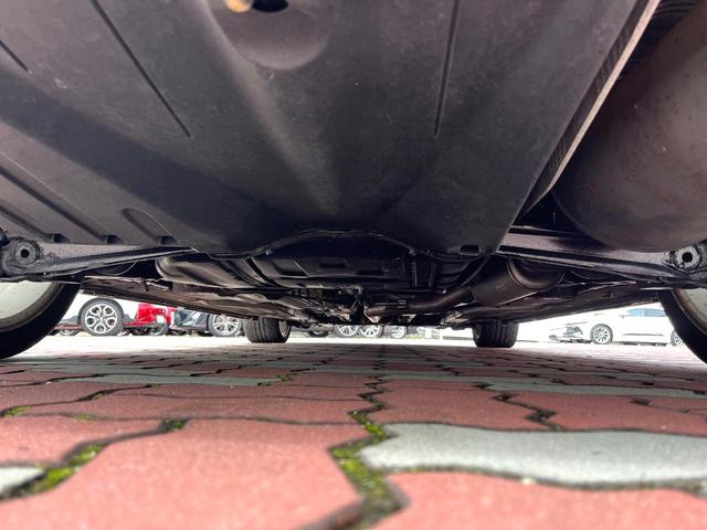 シビック タイプR K20A 2.0L直4 6MT メーカーナビ バックカメラ 禁煙車 ヘリカルLSD Rスペックシート 純正18インチAW HIDヘッド 大型リヤスポイラー ETC リモコンキー 革巻きステアリング(19枚目)