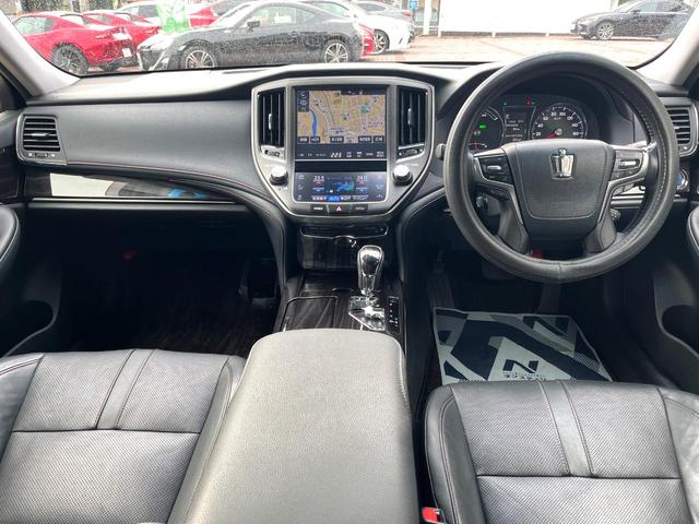 クラウンハイブリッド アスリートG 後期 パノラミックビュー プレミアムサウンド OP18インチAW インテリジェントクリソナ 禁煙車 BSM 黒革 シートベンチレーション シートメモリ メーカーナビ LEDヘッド セーフティセンスP(2枚目)