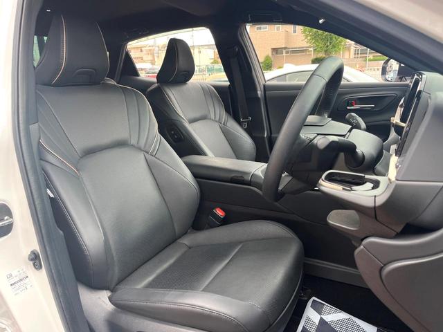 クラウンクロスオーバー Gアドバンスド・レザーパッケージ モデリスタエアロ(F/S/R) モデリスタクールシャインキット 禁煙車 1オーナー 4眼LEDヘッド 純正21インチAW 黒革 シートベンチレーション ディスプレイオーディオ パノラミックビュー(8枚目)