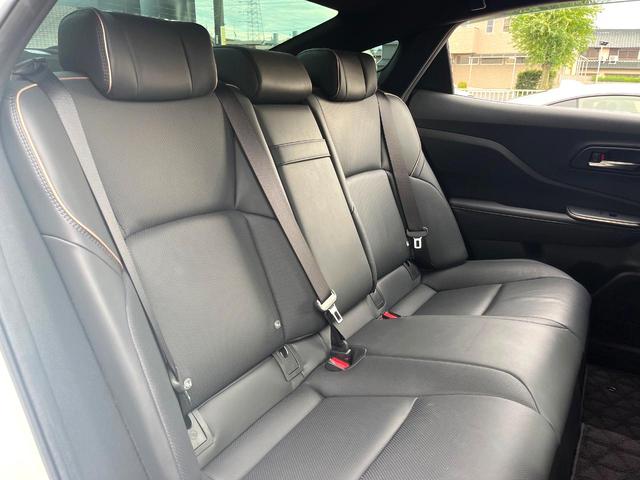 クラウンクロスオーバー Gアドバンスド・レザーパッケージ モデリスタエアロ(F/S/R) モデリスタクールシャインキット 禁煙車 1オーナー 4眼LEDヘッド 純正21インチAW 黒革 シートベンチレーション ディスプレイオーディオ パノラミックビュー(9枚目)