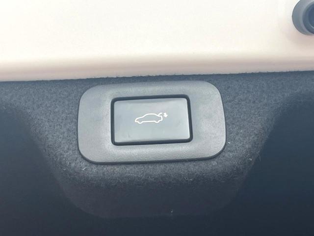 クラウンクロスオーバー Gアドバンスド・レザーパッケージ モデリスタエアロ(F/S/R) モデリスタクールシャインキット 禁煙車 1オーナー 4眼LEDヘッド 純正21インチAW 黒革 シートベンチレーション ディスプレイオーディオ パノラミックビュー(26枚目)