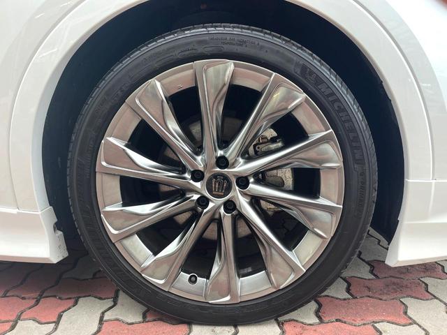 クラウンクロスオーバー Gアドバンスド・レザーパッケージ モデリスタエアロ(F/S/R) モデリスタクールシャインキット 禁煙車 1オーナー 4眼LEDヘッド 純正21インチAW 黒革 シートベンチレーション ディスプレイオーディオ パノラミックビュー(31枚目)